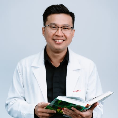 Bác sĩ Chu Việt Anh